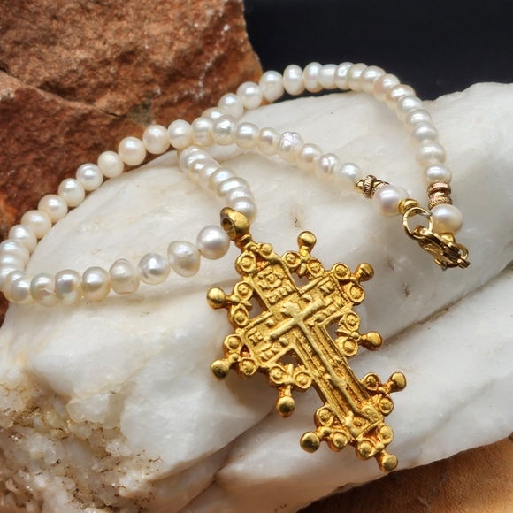 Designer Set 14K Gold Plated Massive Chain Cross Genuine Freshwater Pearls - Picture 7 of 13